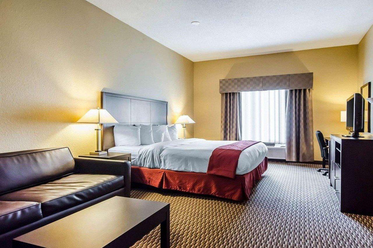 Quality Suites La Grange Exterior photo