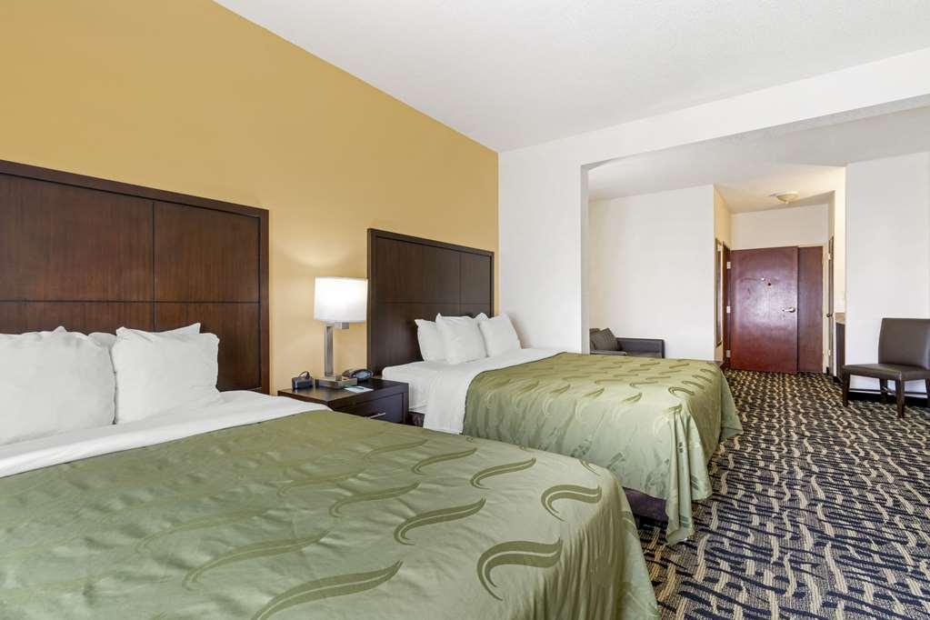 Quality Suites La Grange Room photo