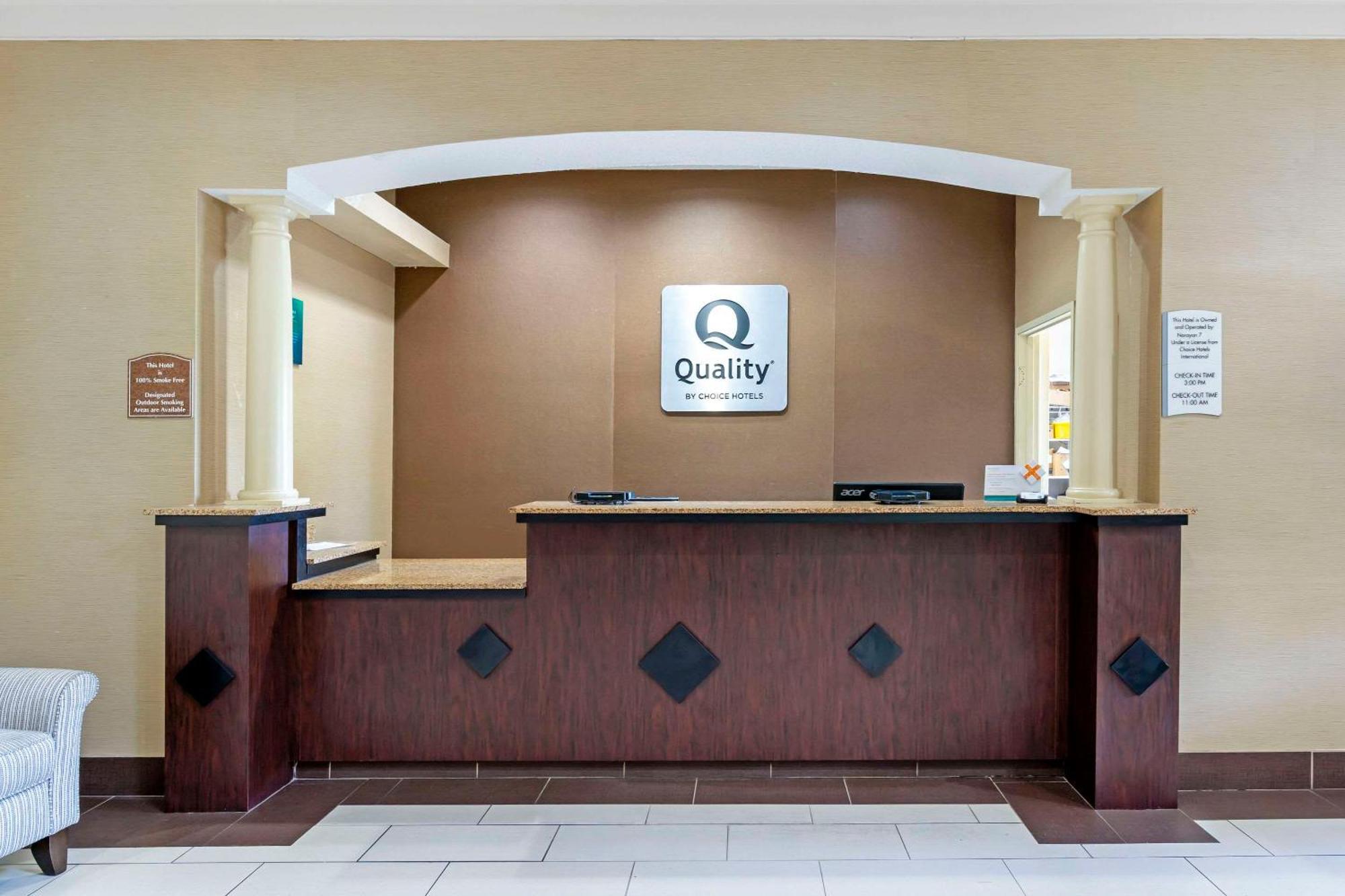 Quality Suites La Grange Exterior photo